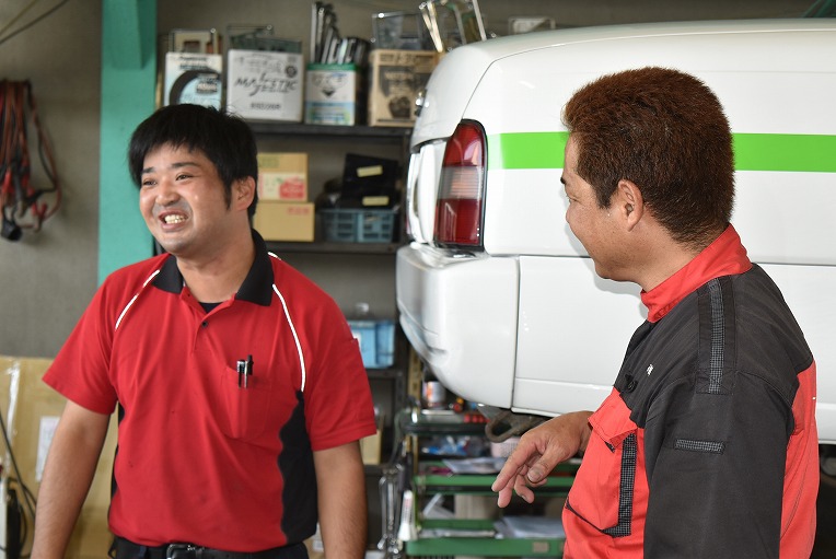 整備スタッフ2名